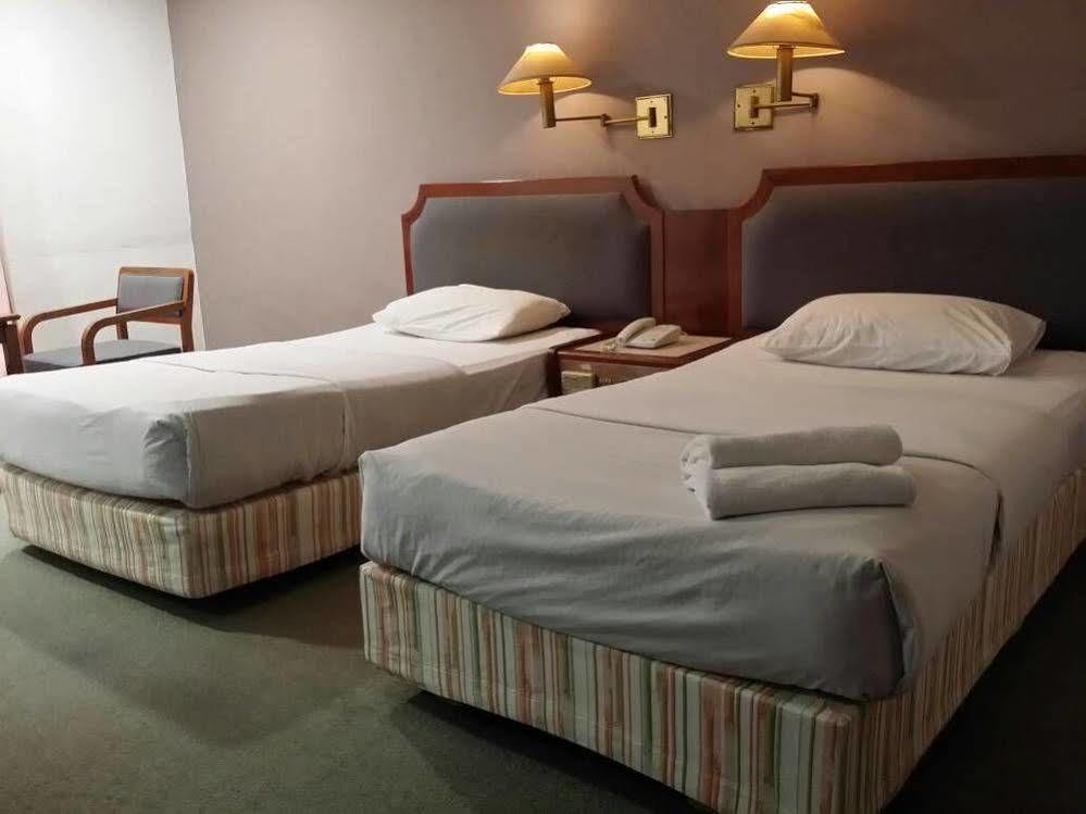 Anika Inn - Келуанг Екстериор снимка